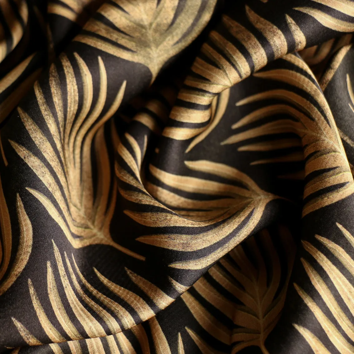 Isola Nero Viscose Sateen