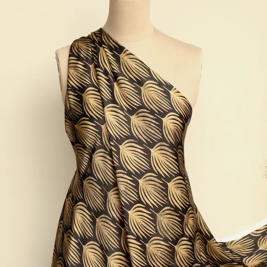 Isola Nero Viscose Sateen