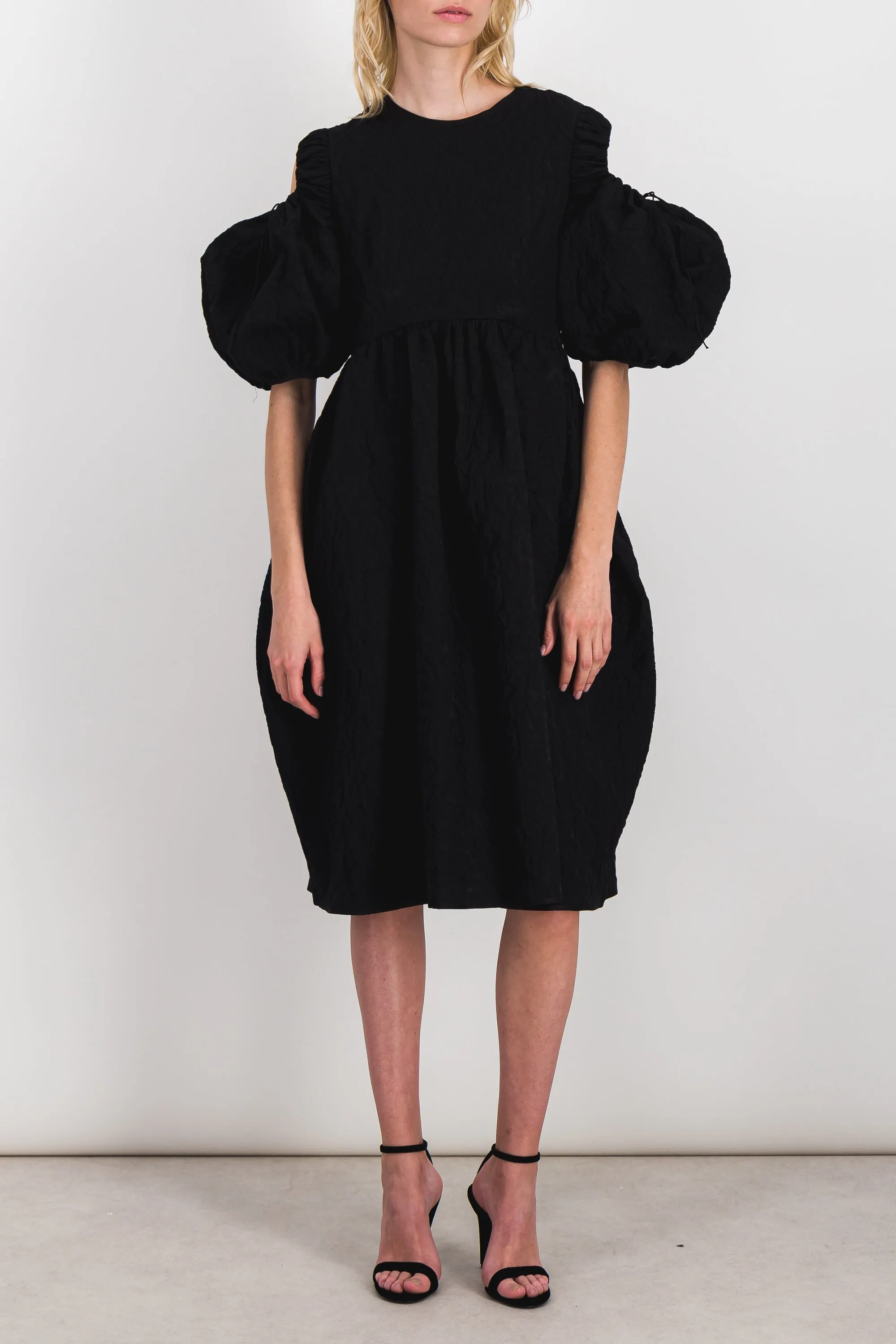 Matelassé puff sleeve dress with tulip skirt