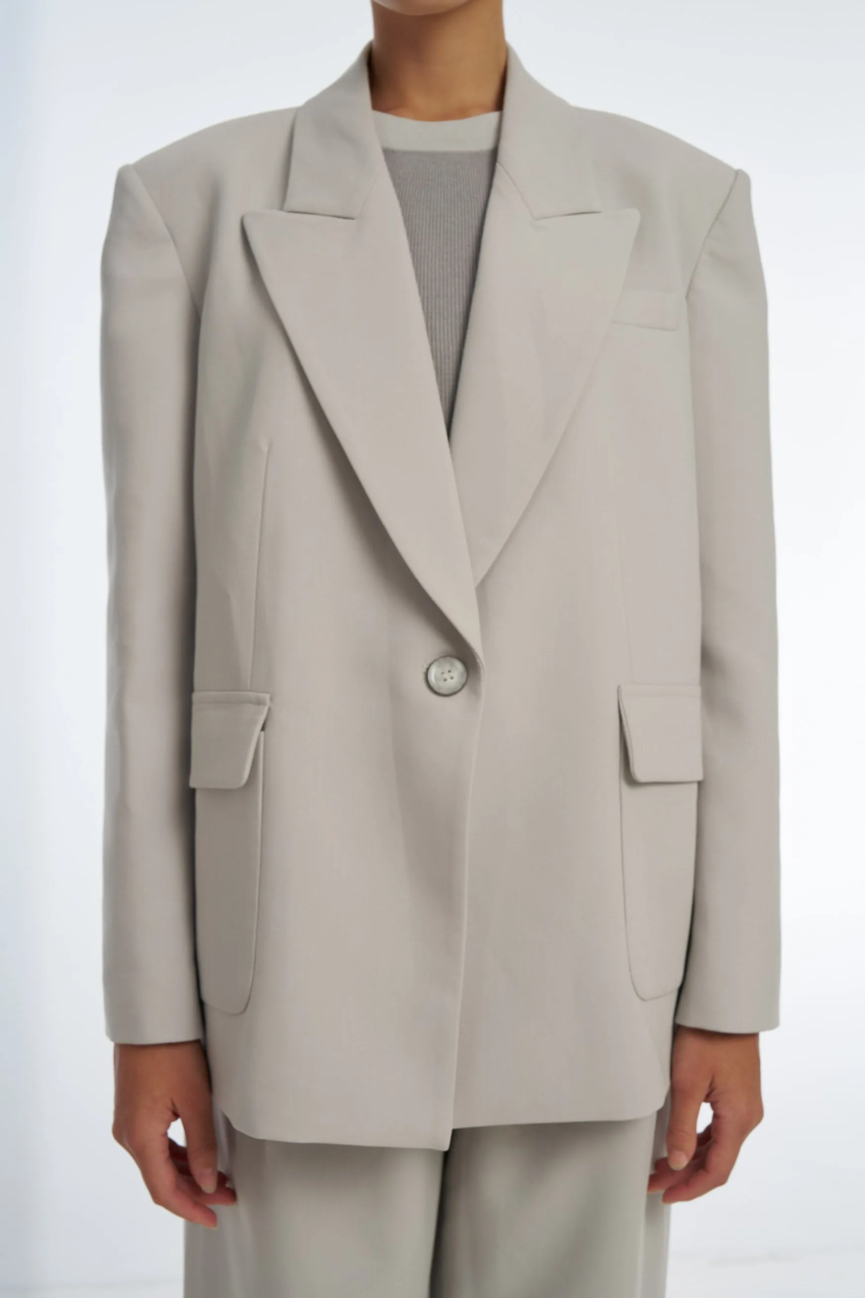 Nadia Blazer - Dove