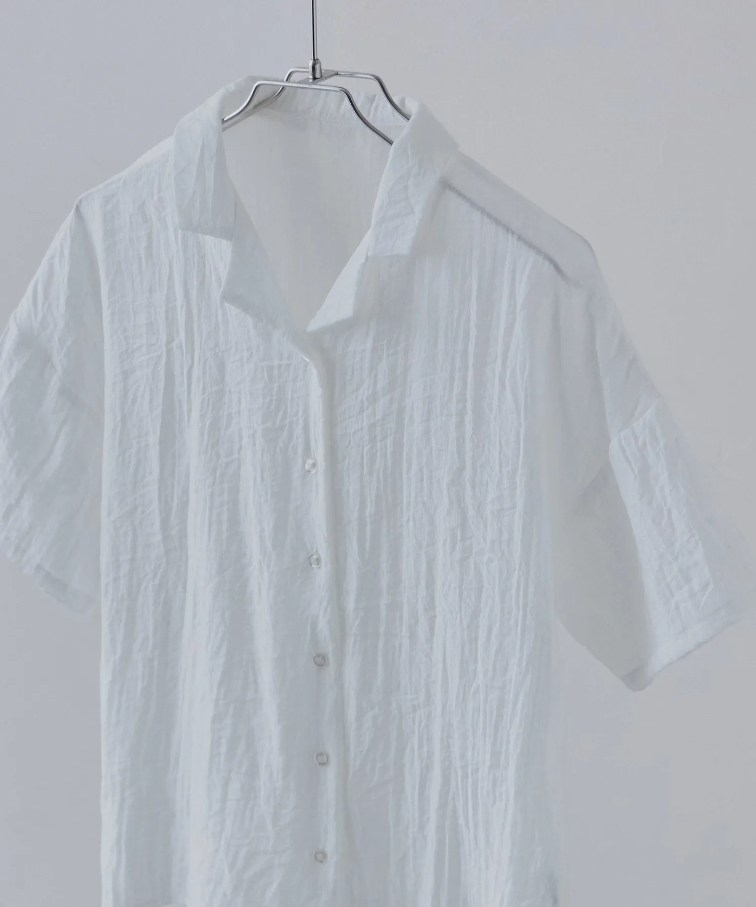 Relaxed open collar shirt