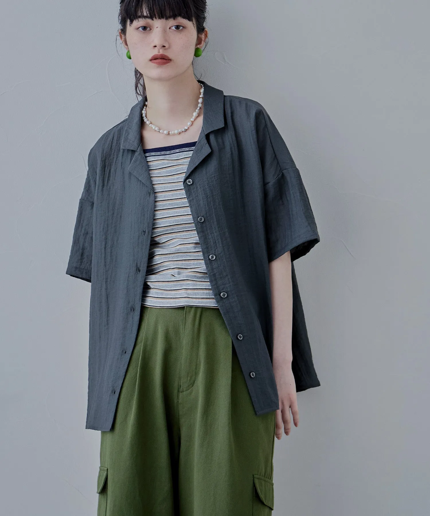 Relaxed open collar shirt