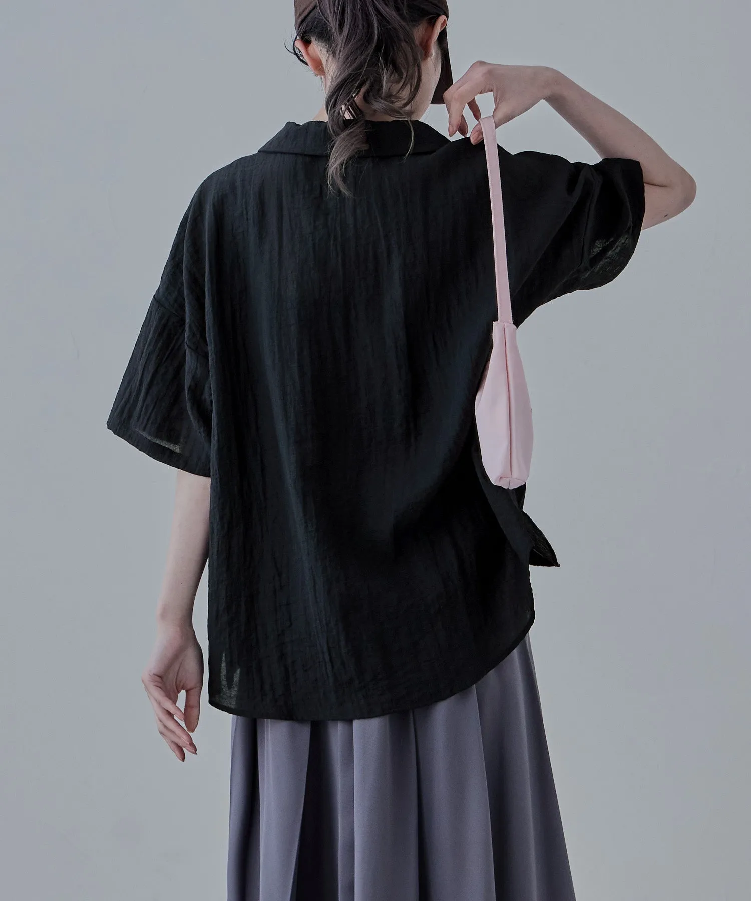 Relaxed open collar shirt